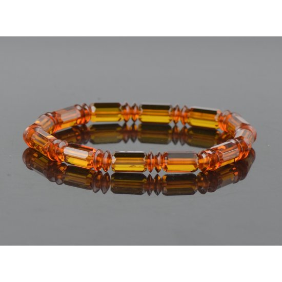 Calibrated barrels amber bracelet for men